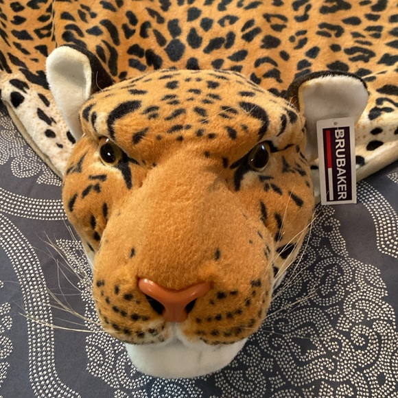 Brand New Brubaker Leopard Rug - Picture 2 of 8